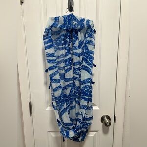 Blue and White Patterned Scarf